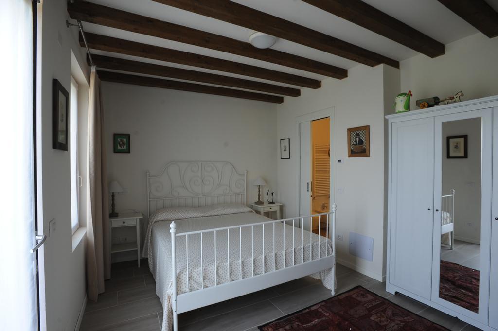 Monte Maino Bed & Breakfast Desenzano del Garda Cameră foto